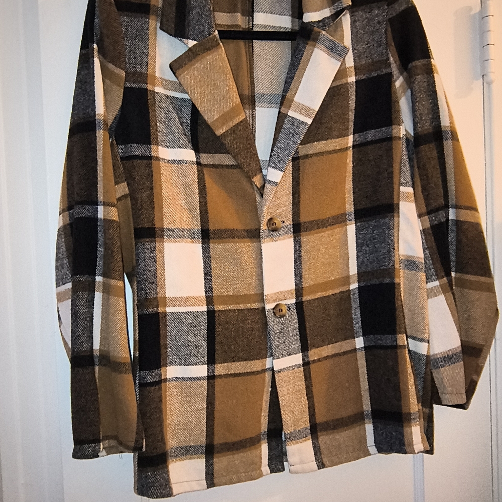 Chic Plaid Blazer in Brown and Cream